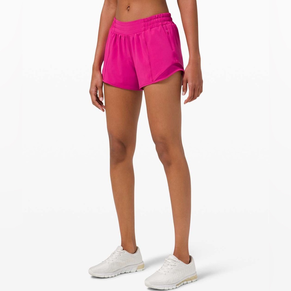 LULULEMON - HOTTY HOT LOW-RISE LINED SHORT 4" Ripened Raspberry, size 10